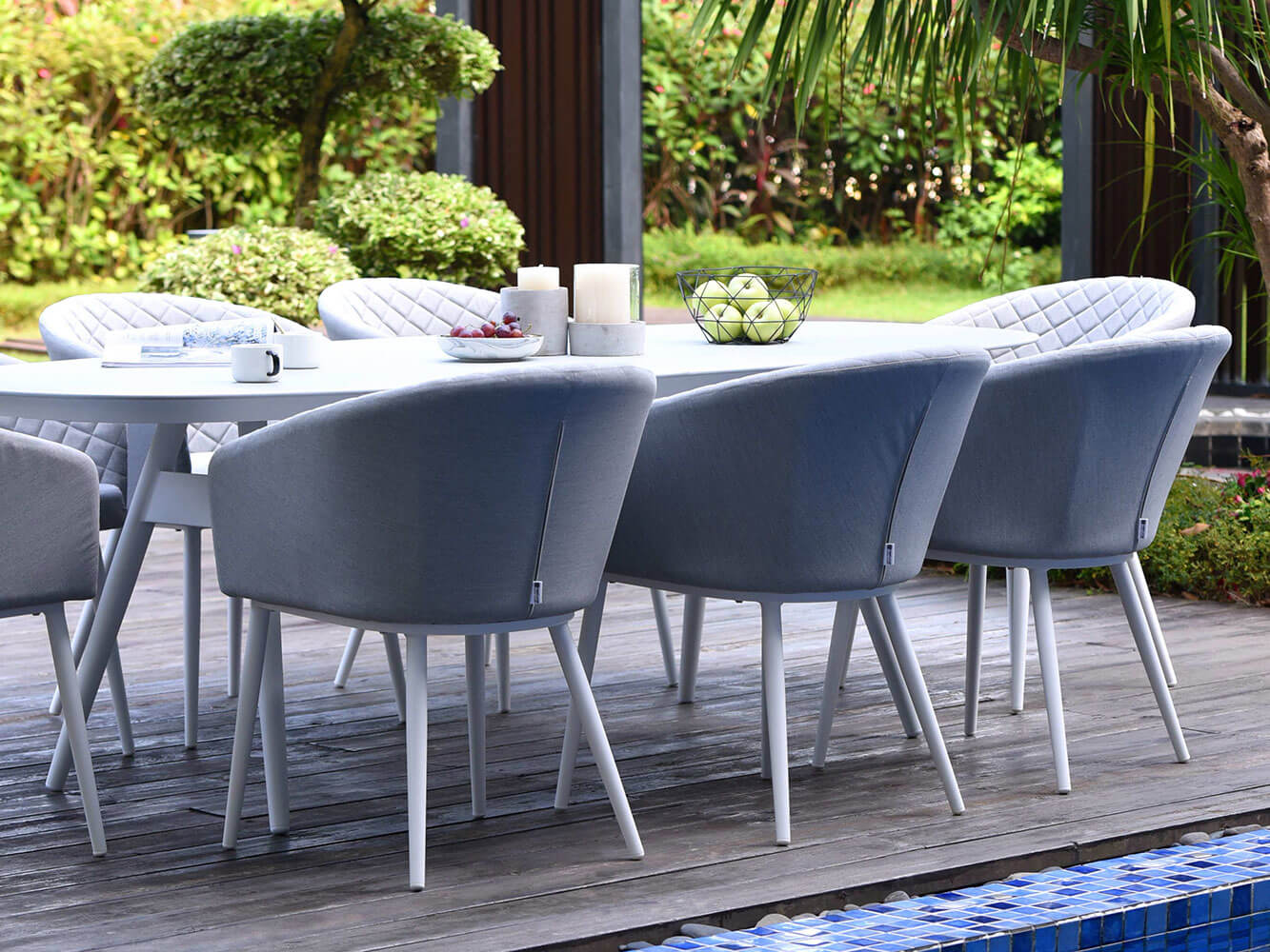 Napoli 8 Seat Oval Dining Set
