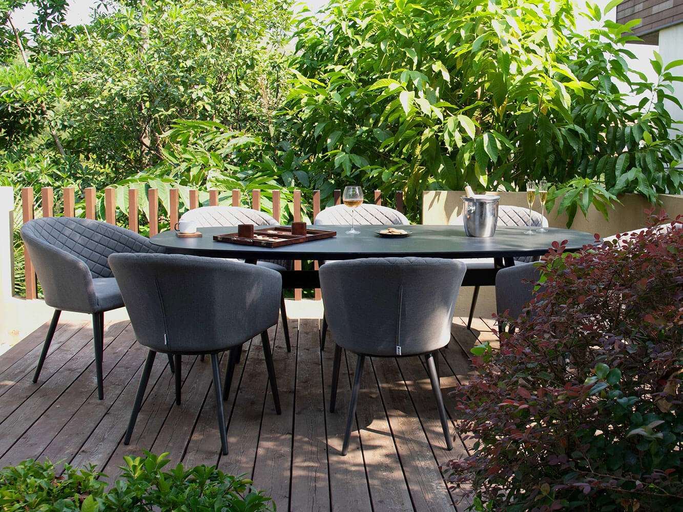 Napoli 8 Seat Oval Dining Set